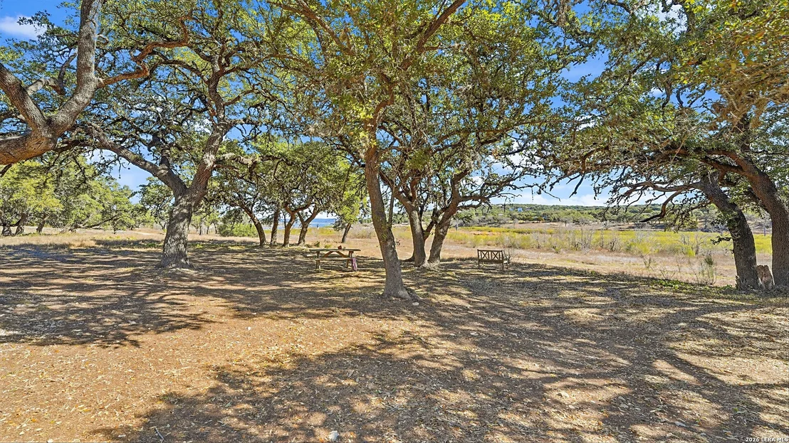 Photo of 132 W Outer Dr