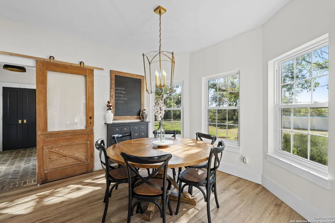 Photo of 8065 Rock Oak