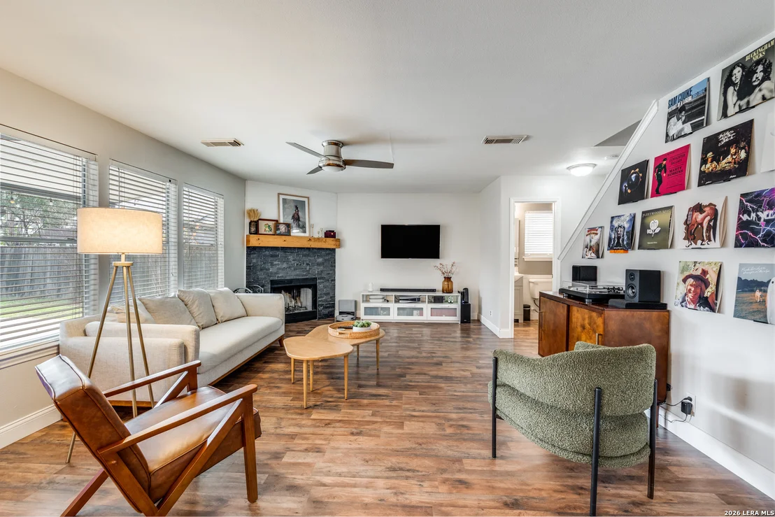 Photo of 1017 Silvertree
