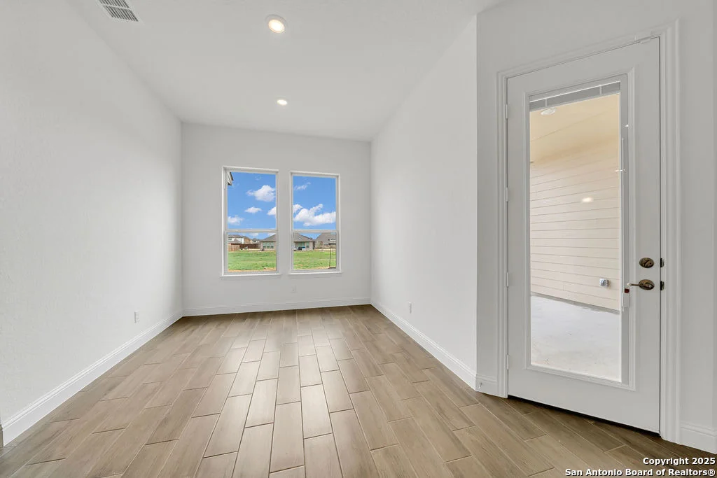 Photo of 5306 Guston Hall
