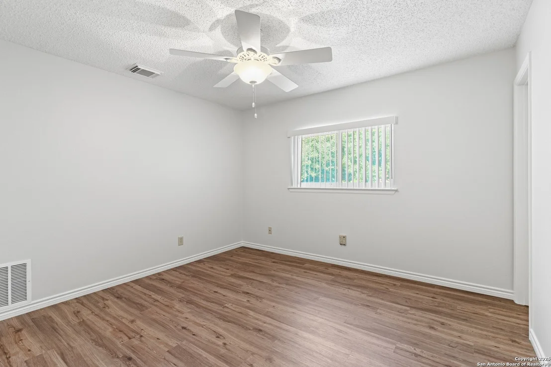 Photo of 13410 forum