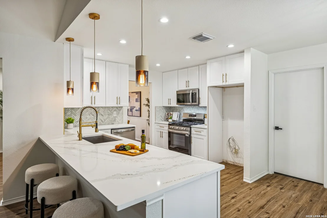 Photo of 1430 Synandra