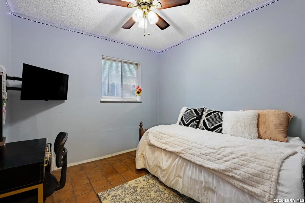 Photo of 1615 Buckley AVe