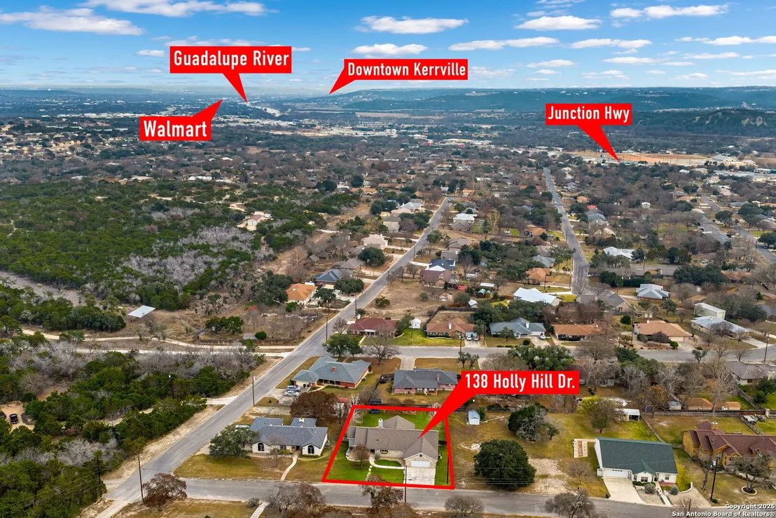Photo of 138 W Holly Hill Dr
