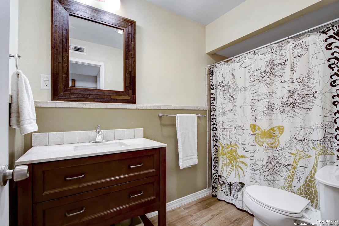 Photo of 327 BURNSIDE DR