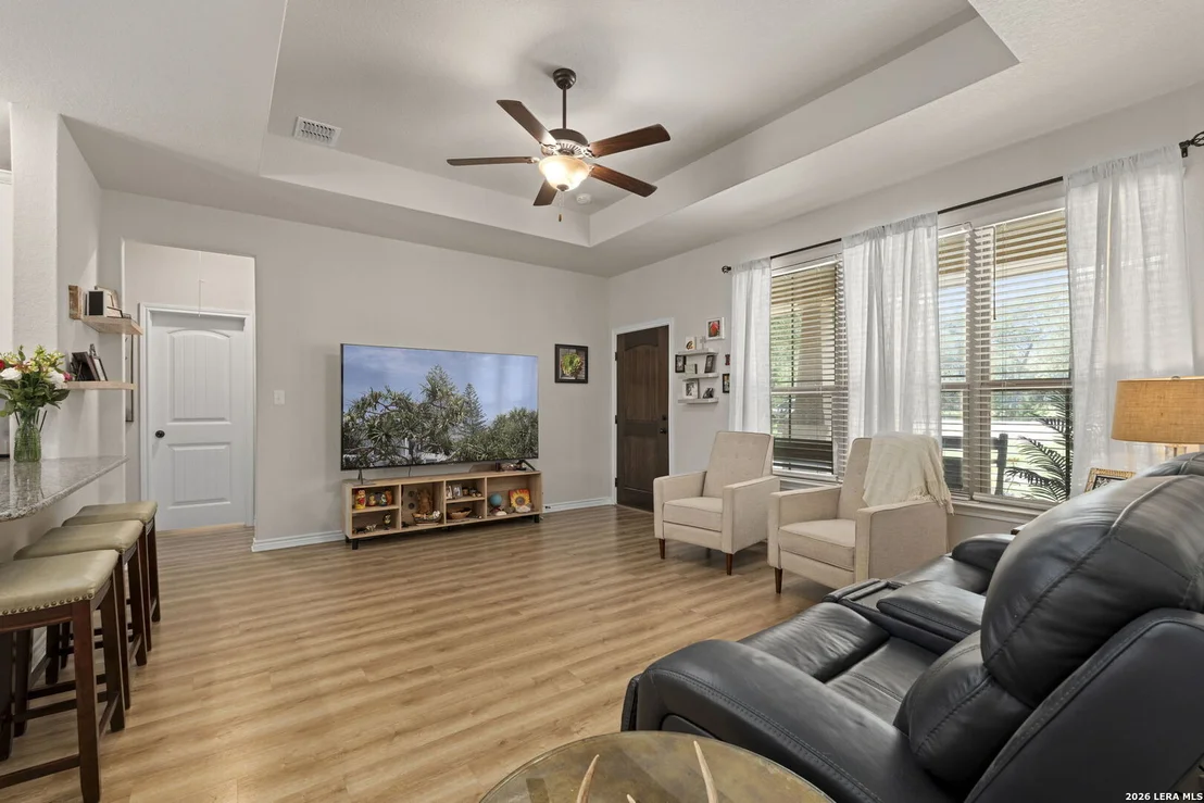 Photo of 5030 SPRING BRANCH RD