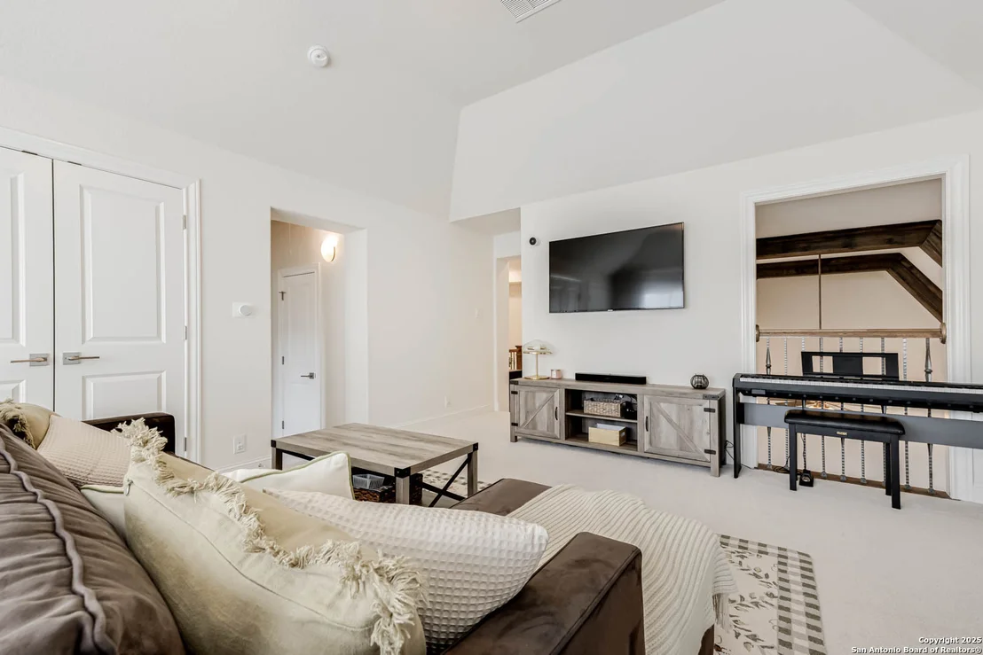 Photo of 8027 Vanity Hill
