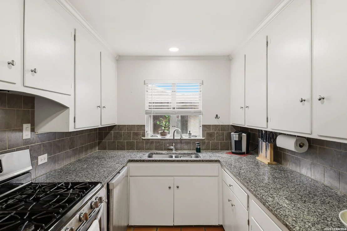 Photo of 326 Burnside Dr