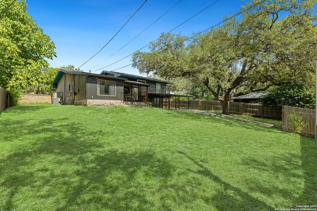 Photo of 1102 Mount Eden Dr