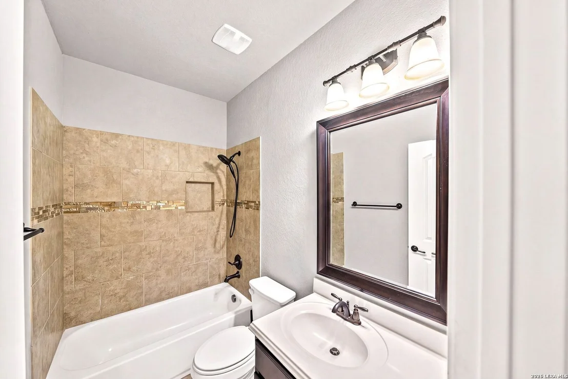 Photo of 25207 Estancia Cir,