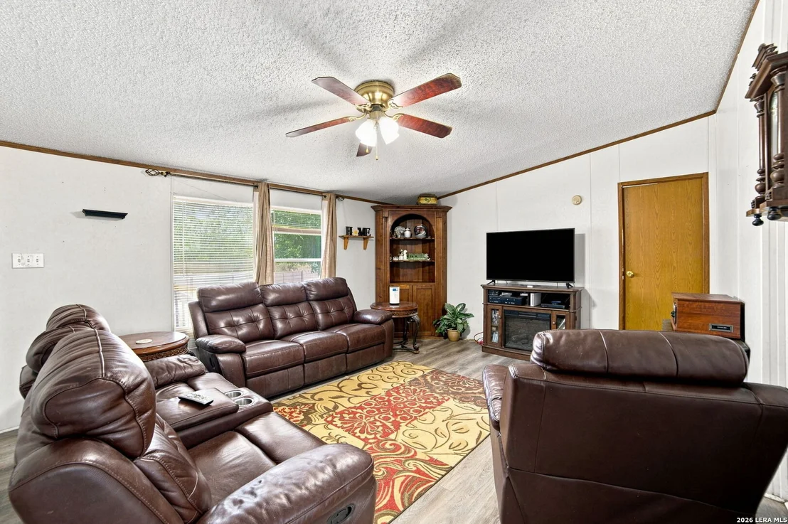 Photo of 207 River Ln