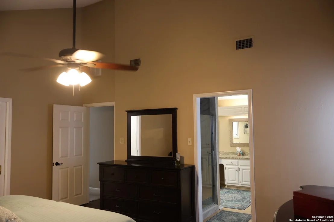 Photo of 3478 River Way