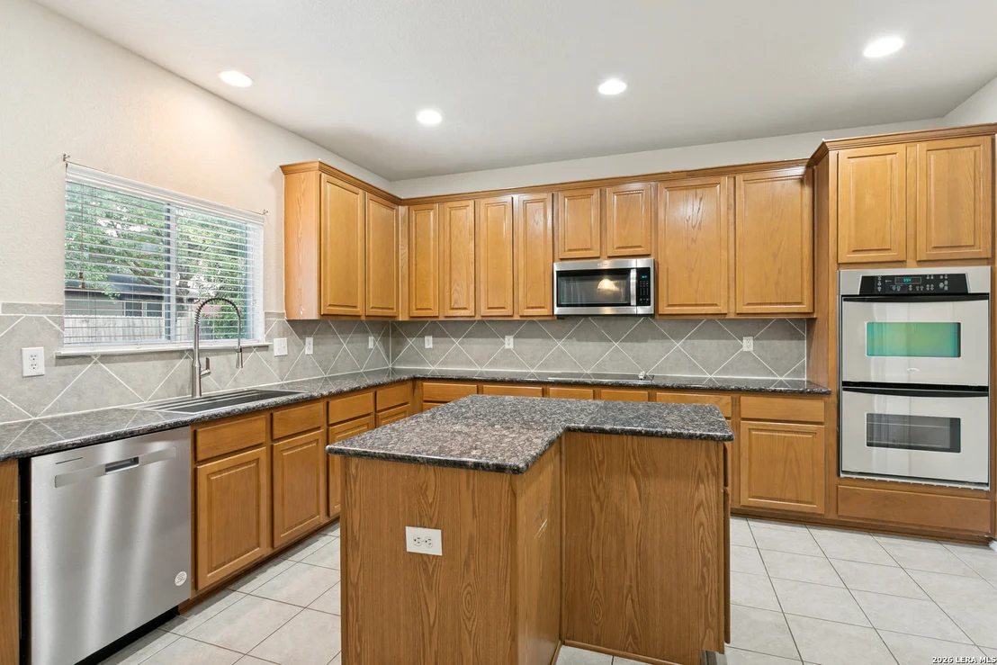 Photo of 404 CIRCLE STAR RD