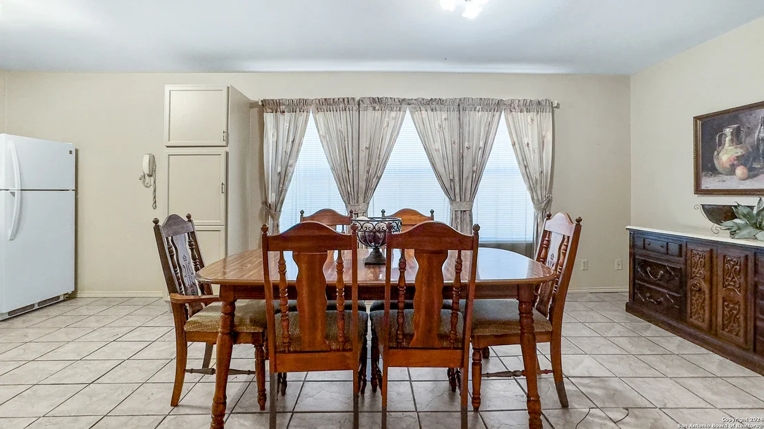 Photo of 331 Aaron Pl