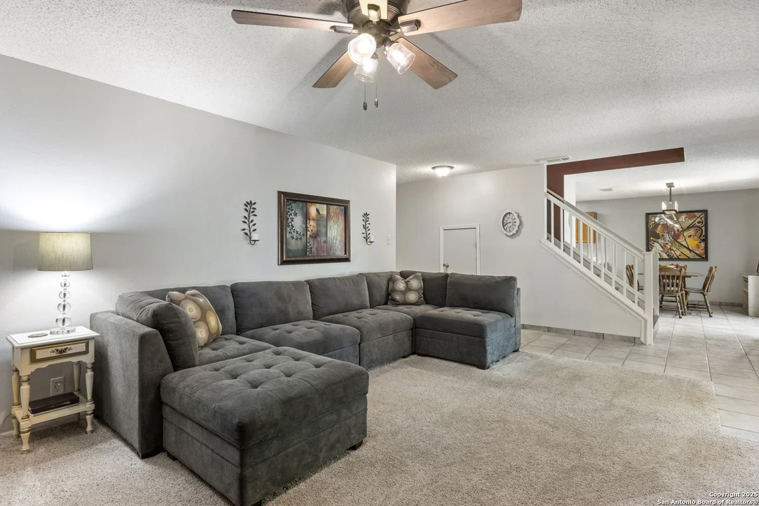 Photo of 7705 Wood Bluff