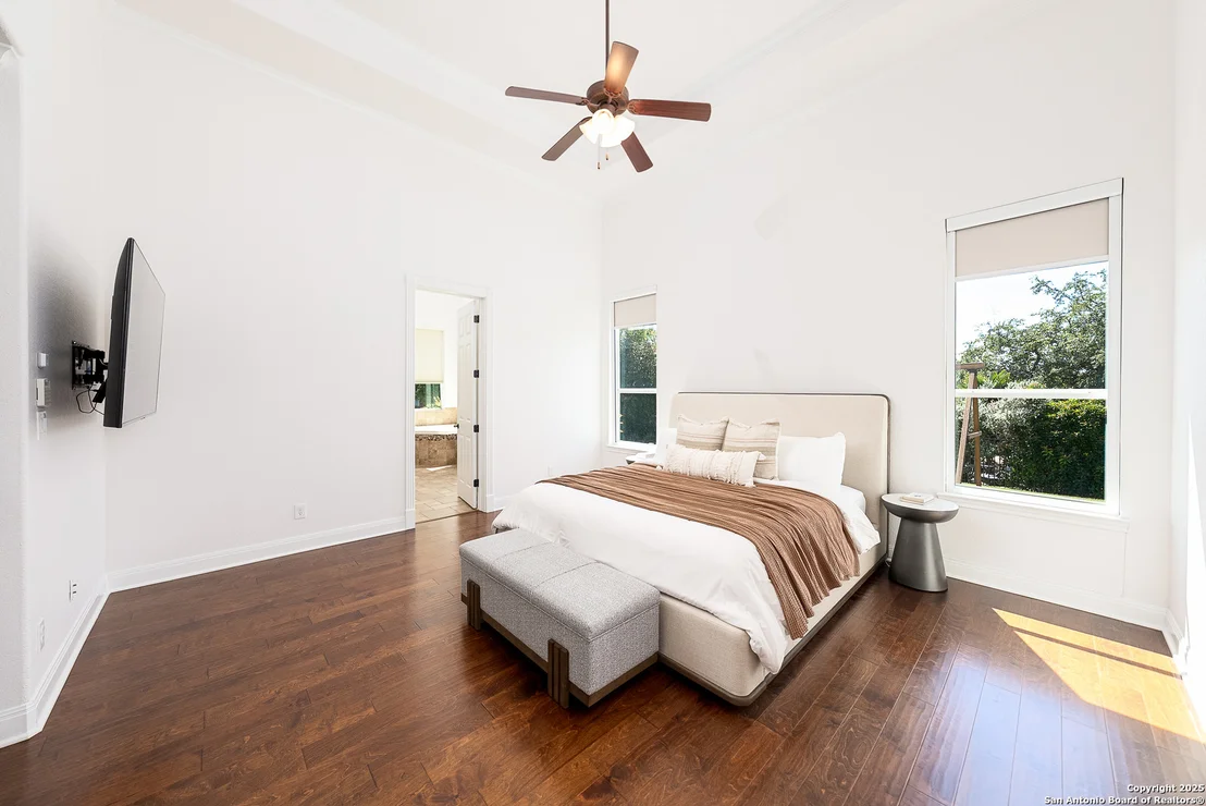 Photo of 24806 Ellesmere