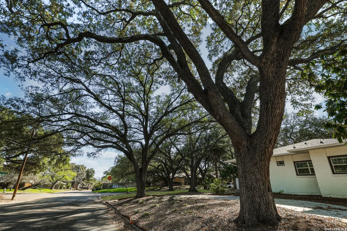 Photo of 825 Eventide