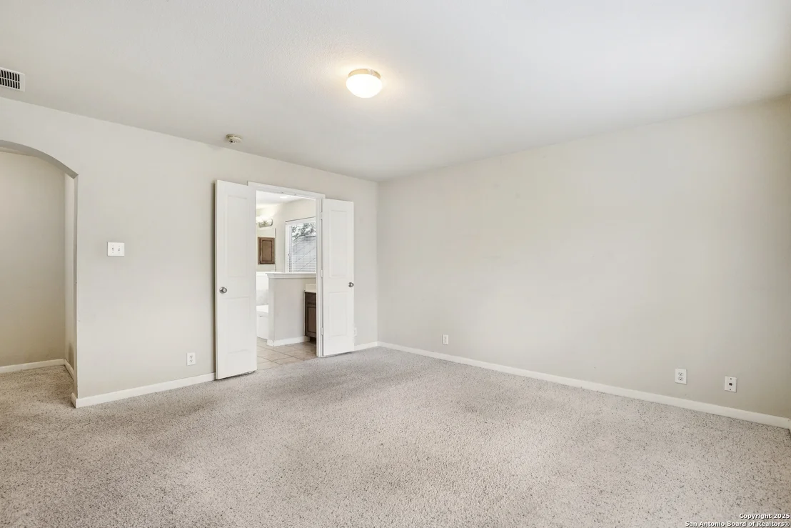 Photo of 7638 Kings Spring