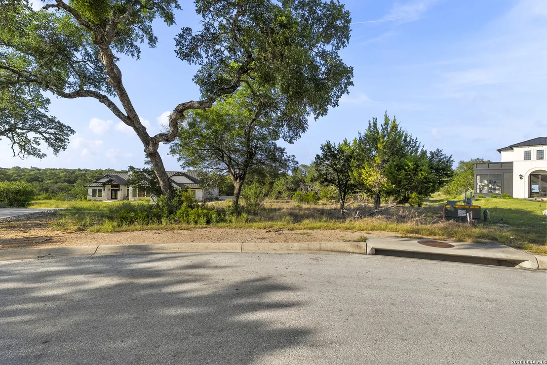 Photo of 9 Ledgestone Trl