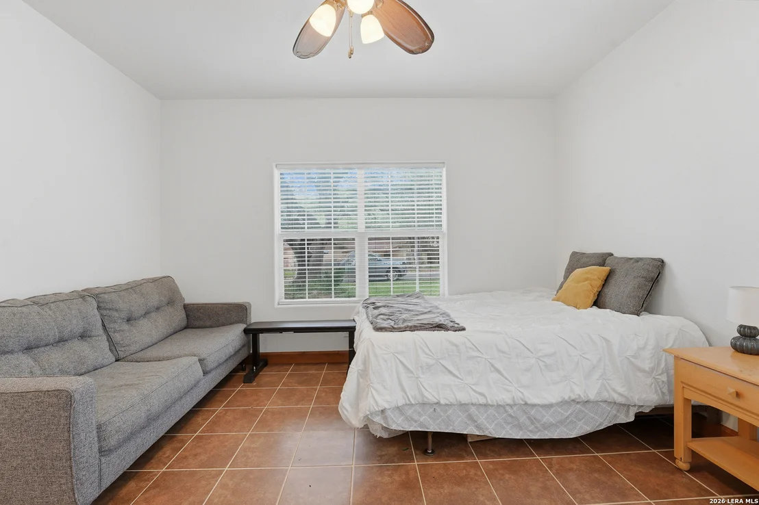 Photo of 325 Sollock
