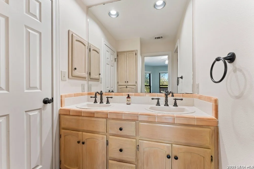 Photo of 14802 River Mill