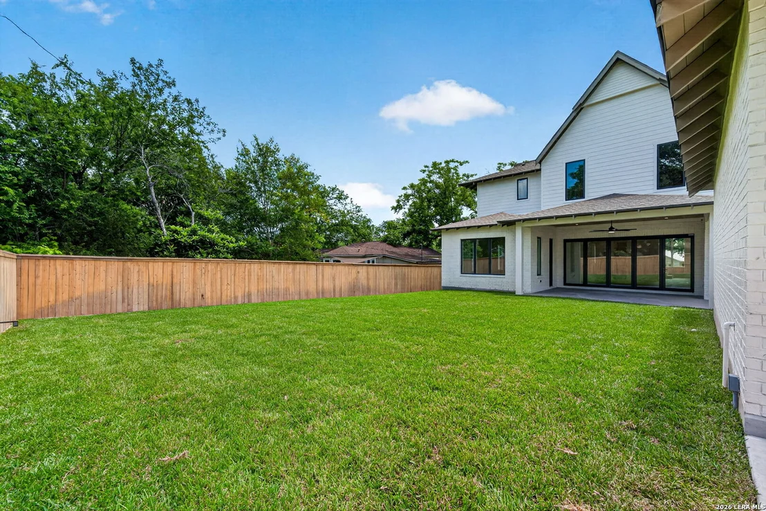 Photo of 255 CLAYWELL DR
