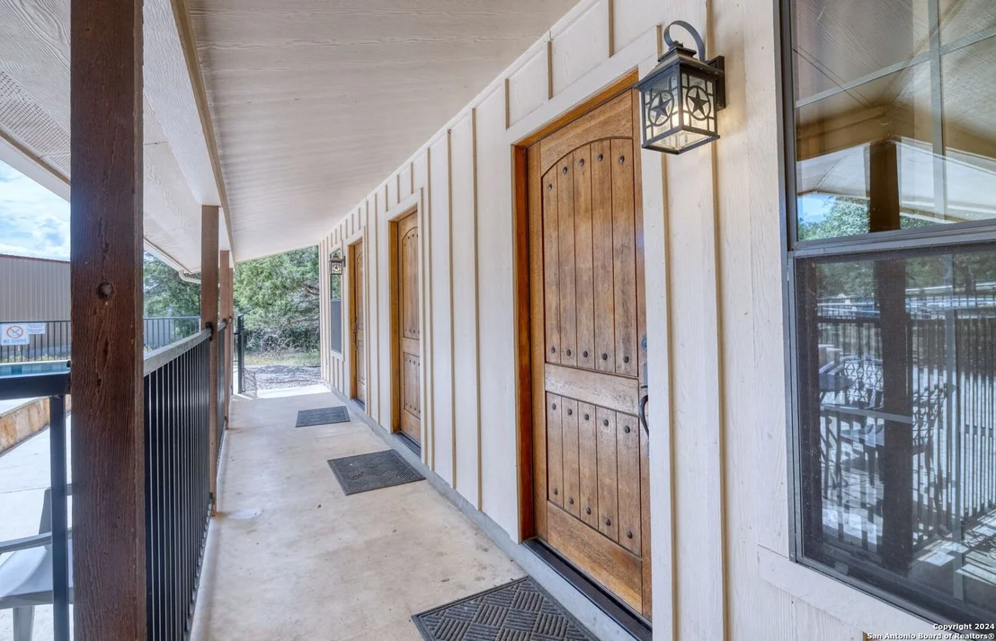 Photo of 31 LAUREL LN