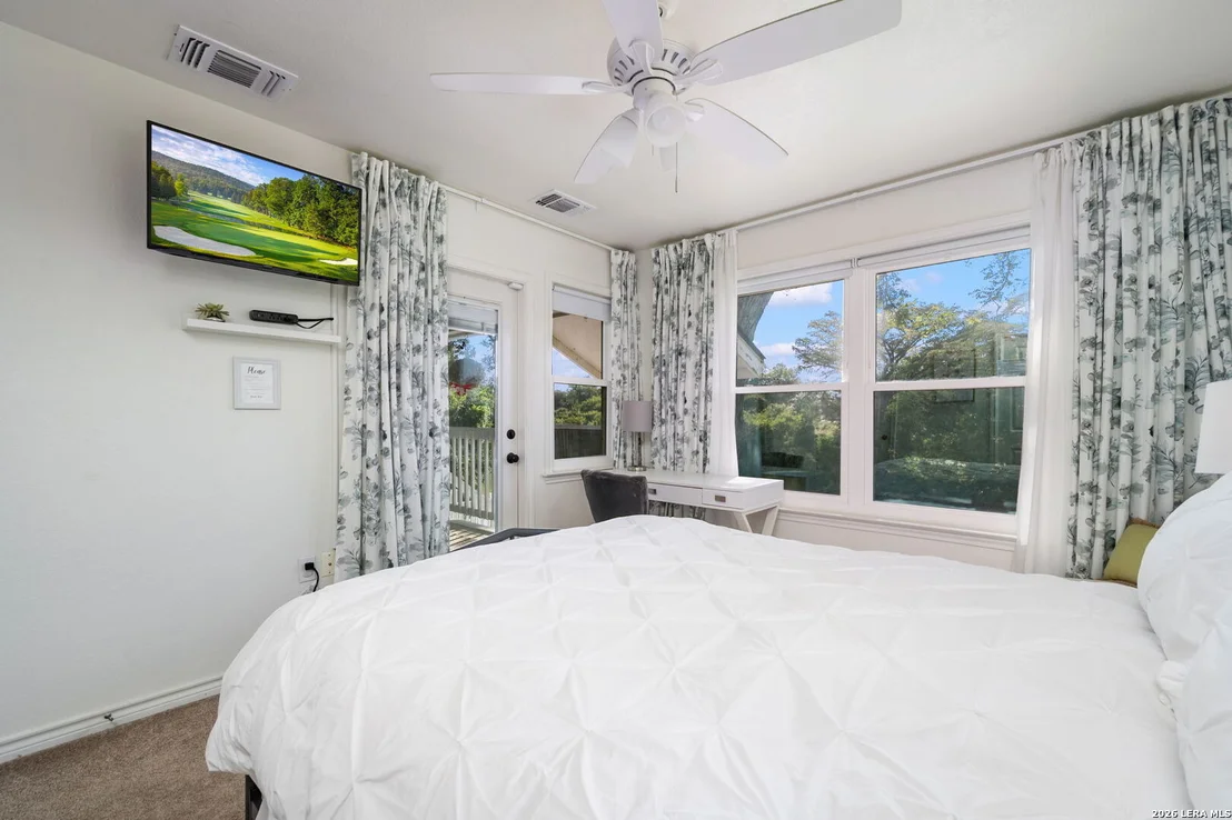 Photo of 34 river oak