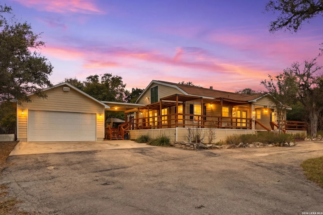 Photo of 423 Las Hadas