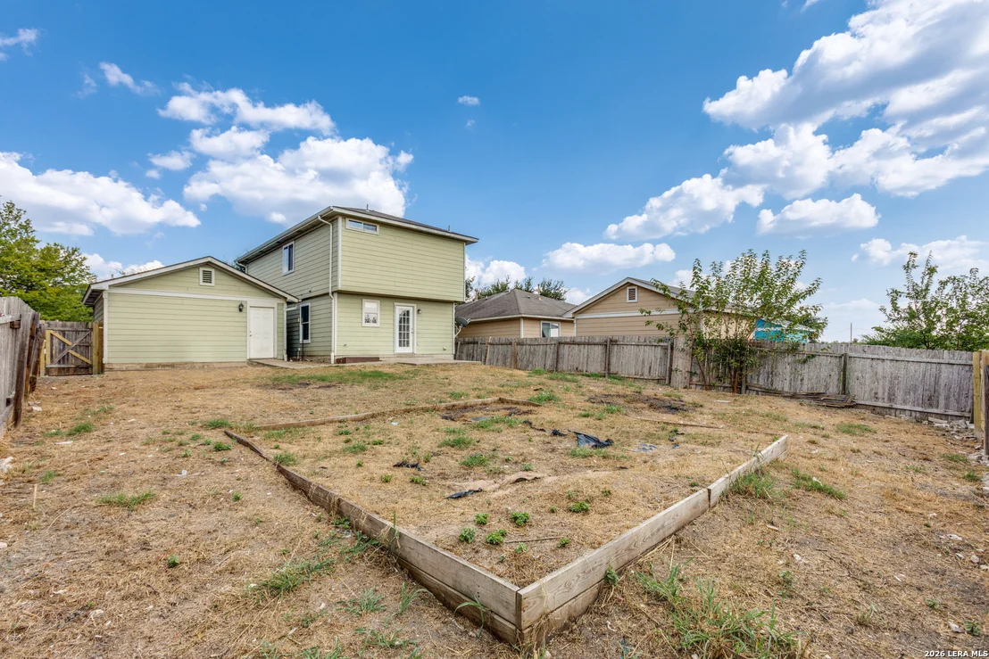 Photo of 11812 Lima