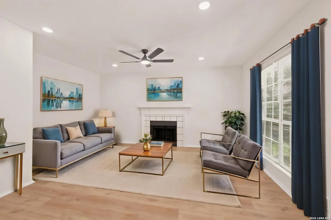 Photo of 333 SUNROSE LN