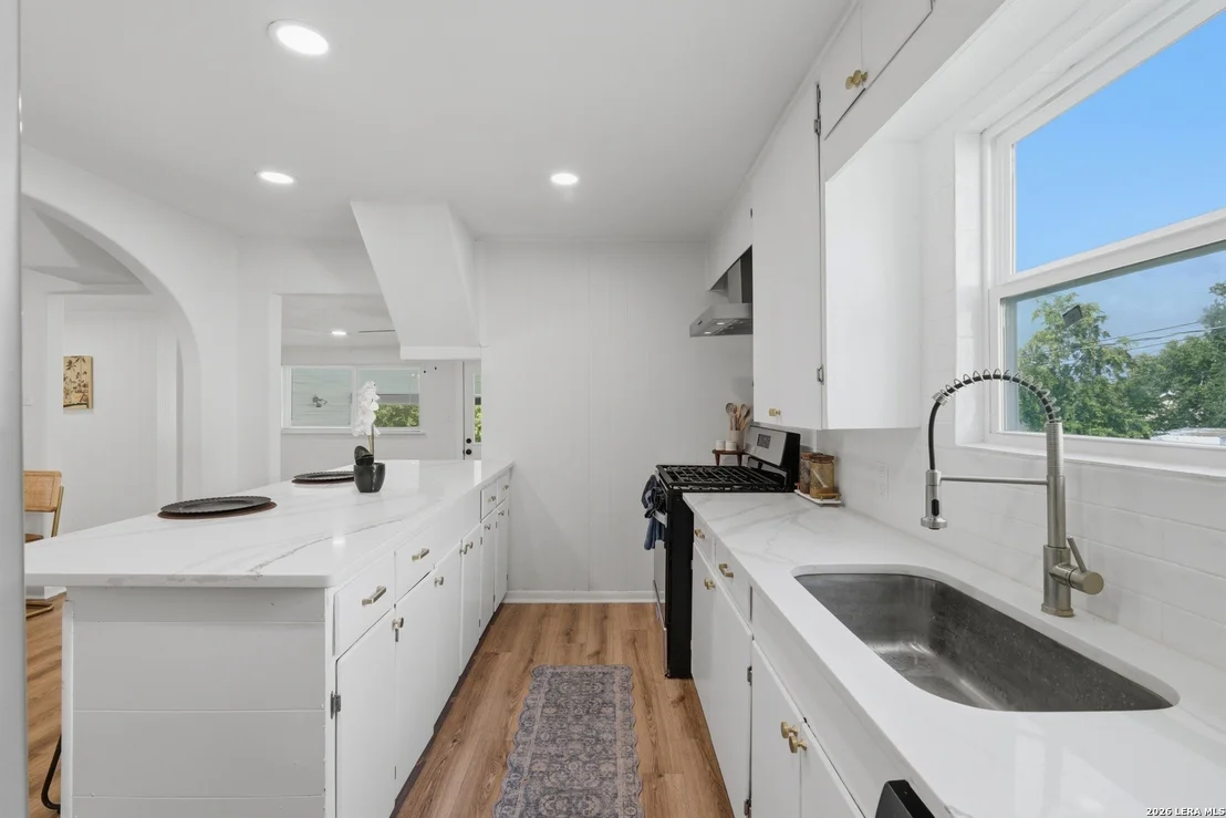 Photo of 414 Clower