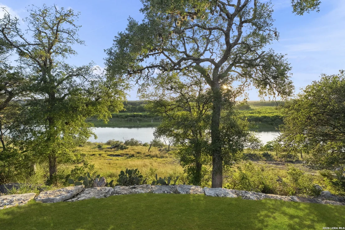 Photo of 352 Arthur Ct