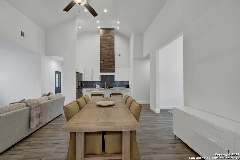 Photo of 384 Eagle Rock