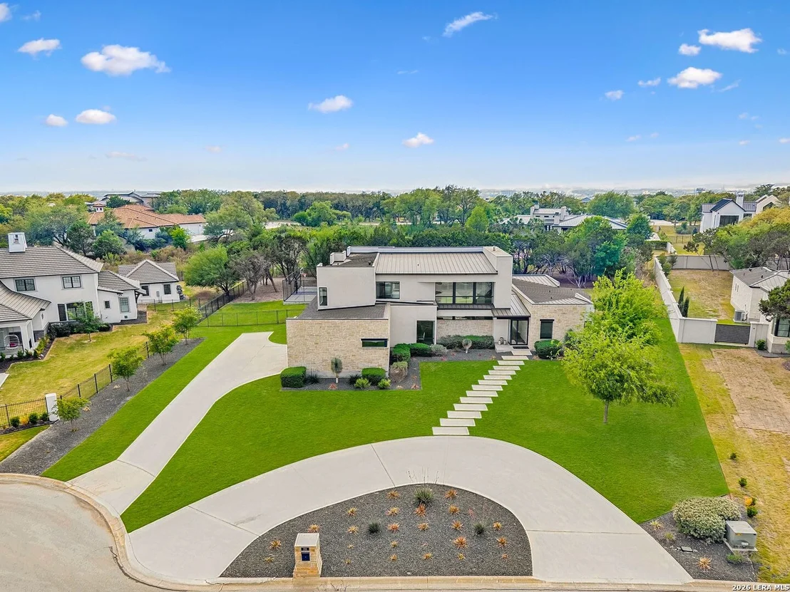 Photo of 211 Wellesley Hill