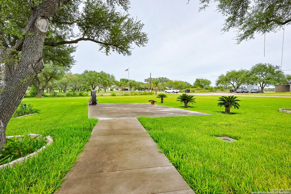 Photo of 2697 Oak Grove