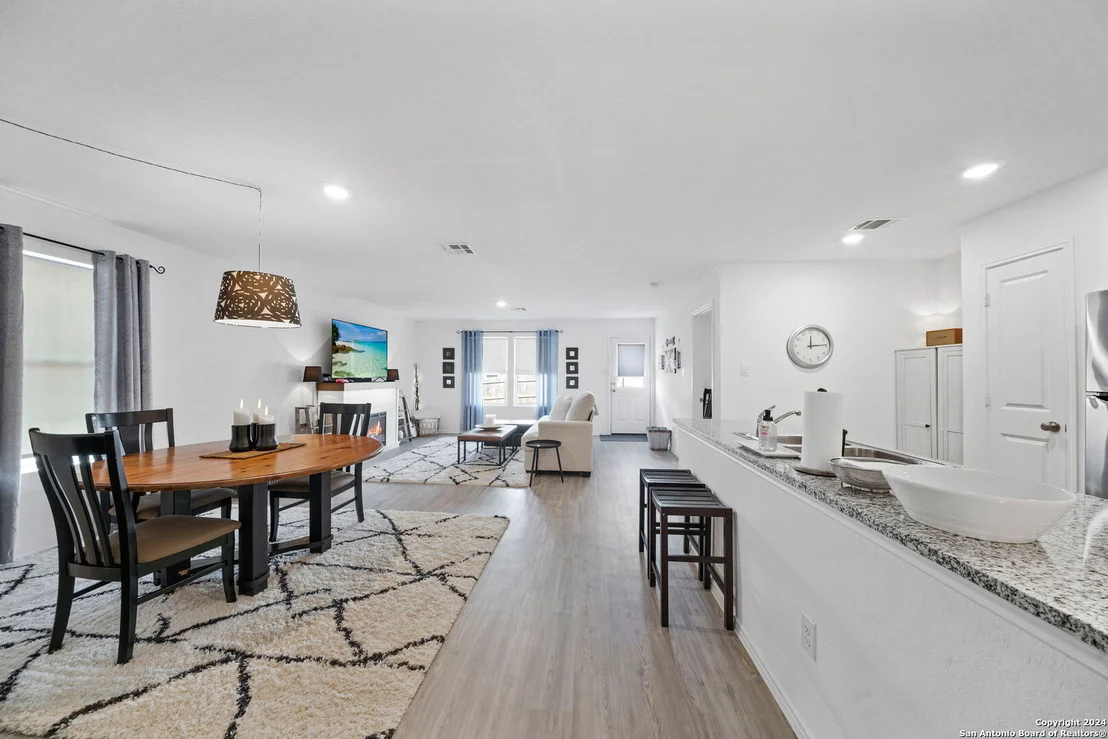 Photo of 5715 Mountain Point