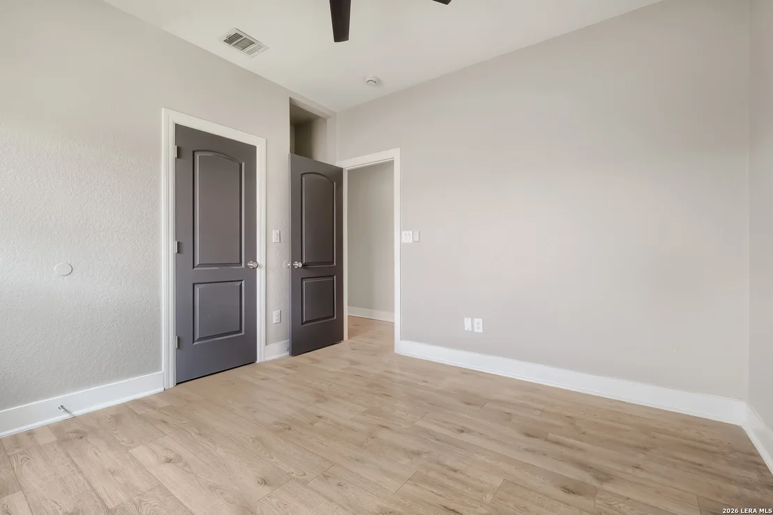 Photo of 722 GROSVENOR