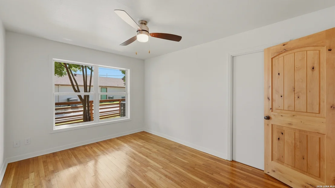 Photo of 596 WILLOW AVE