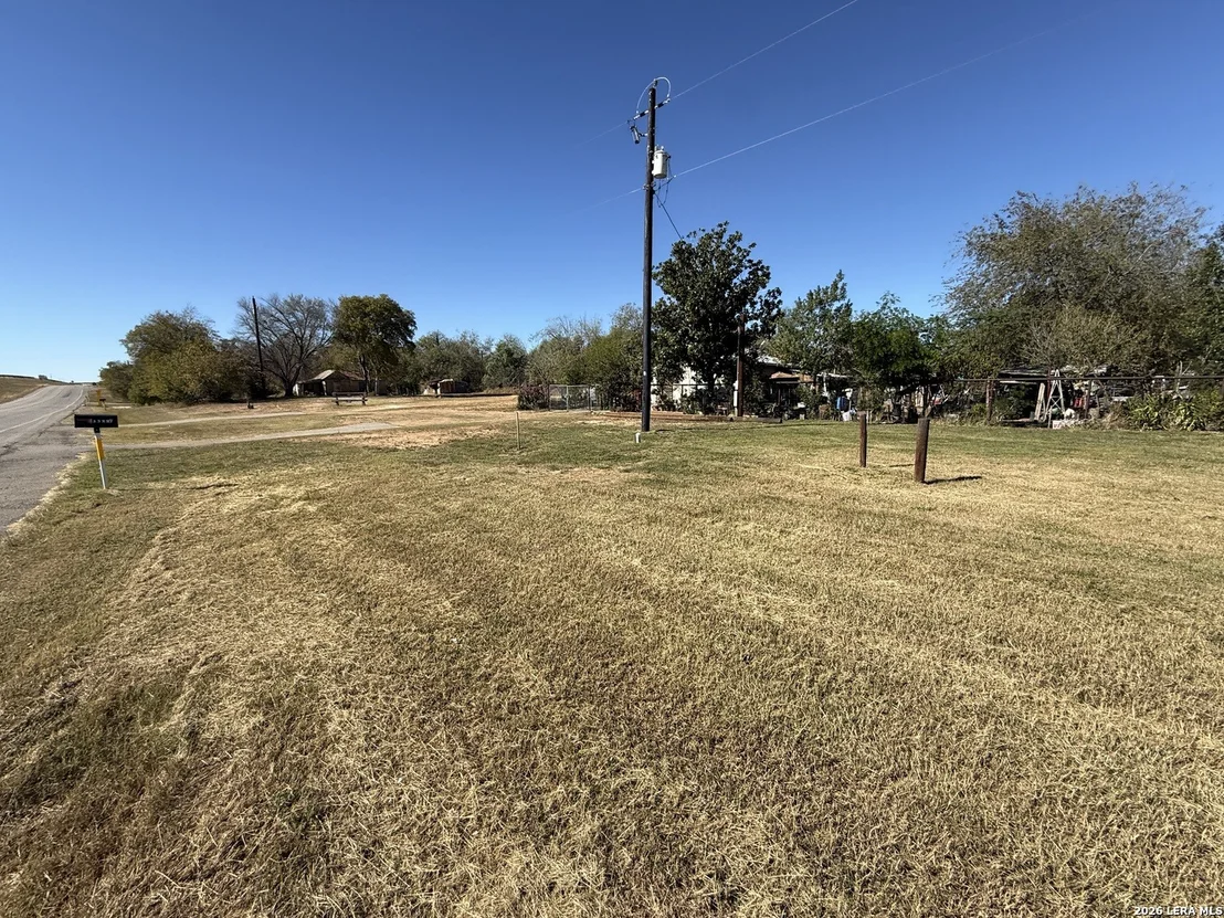 Photo of 415 COUNTY ROAD 1585