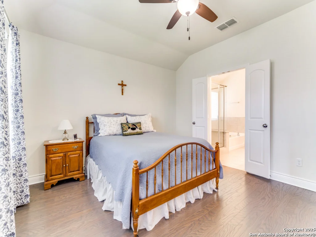 Photo of 110 Braeburn