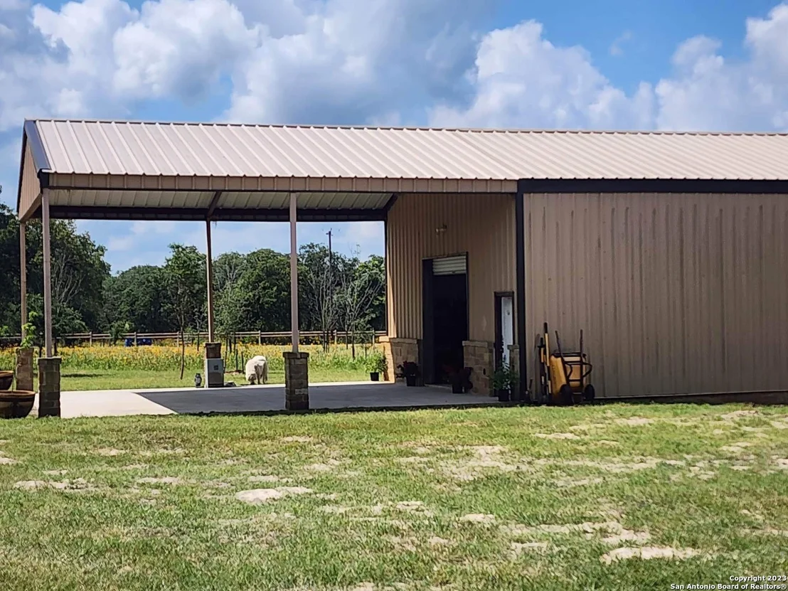 Photo of 1208 COUNTY ROAD 317