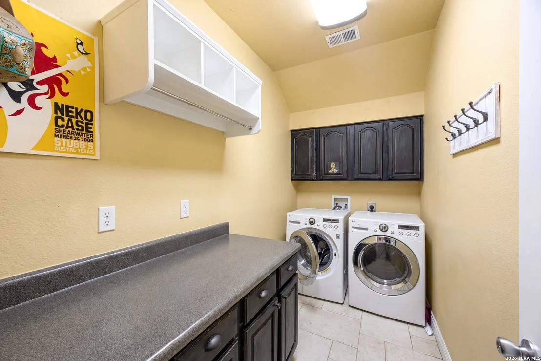 Photo of 1059 Flagstone