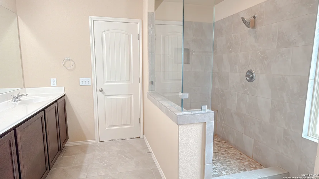 Photo of 8411 PUENTE