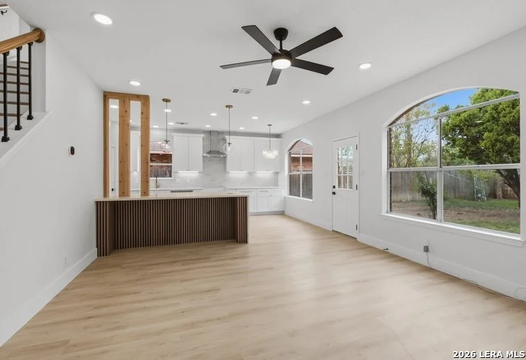 Photo of 10242 Sandyglen