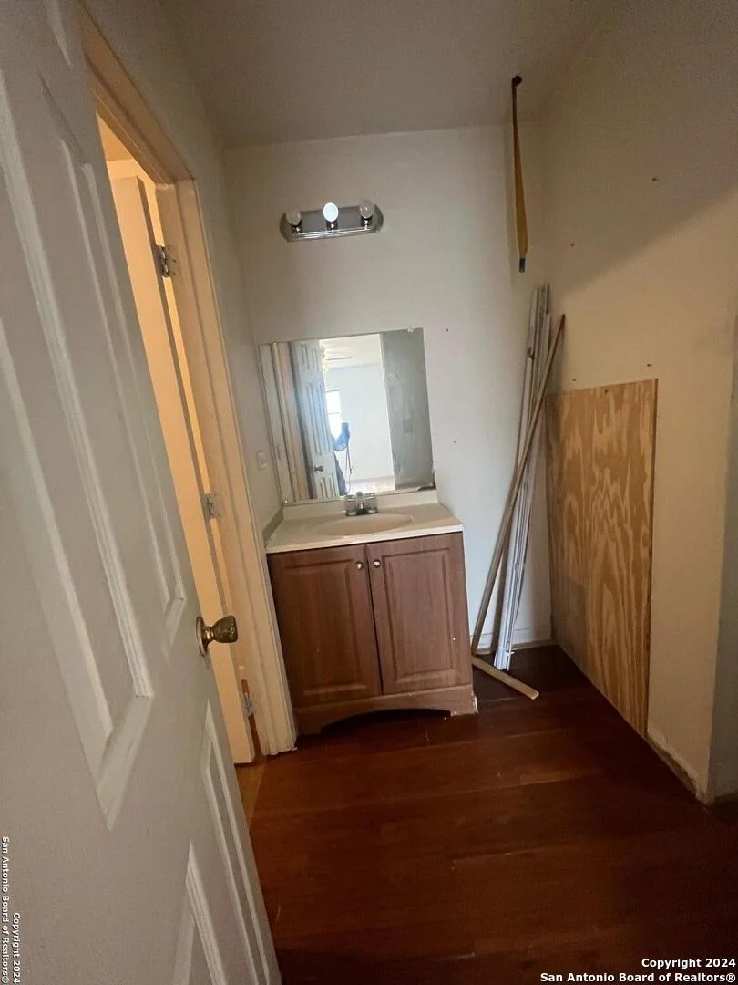 Photo of 218 W White St.