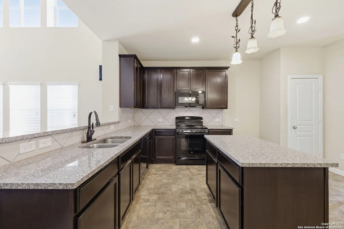 Photo of 2127 Rosillos Peak