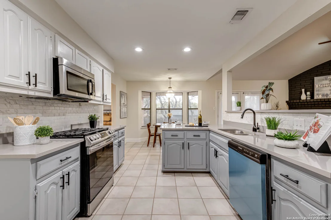 Photo of 7723 Crooked Brook