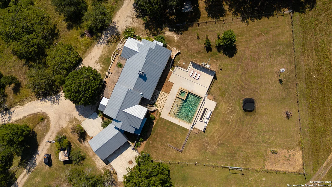 Photo of 3067 Ranch Road 1888
