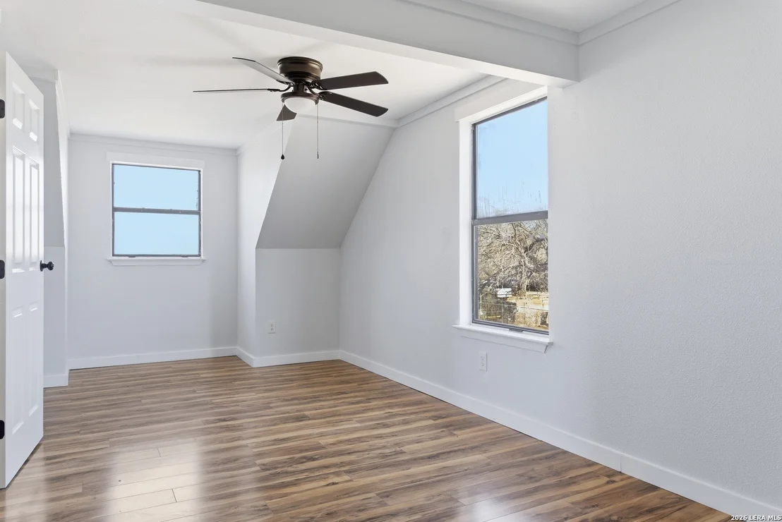 Photo of 910 Cypress